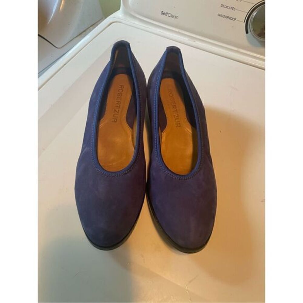 Robert Zur Pumps